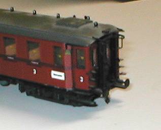Schnellzugwagen 3. Klasse mit Originalkupplung